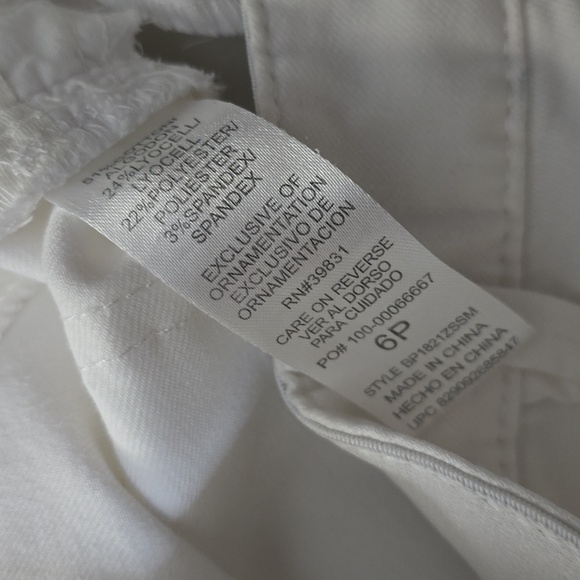 DEMOCRACY White Casual Jeans Pants Sz 6P Petite Cropped Ankle Capri - Picture 3 of 6